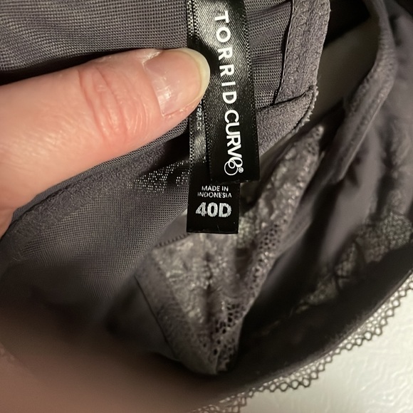 Purple front closure bra - Picture 4 of 4